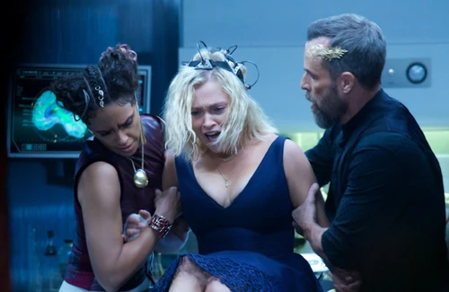 Лицо за стеклом