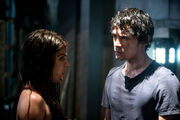 The-100-1x07-Octavia-Bellamy-talking