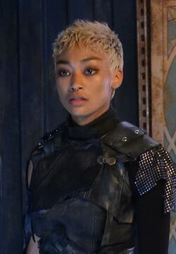 Tati Gabrielle, The 100 Wiki