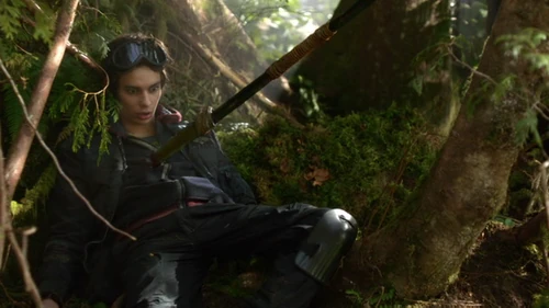 Pilot - Jasper gets speared by Grounders thinking he's a Mountain Man