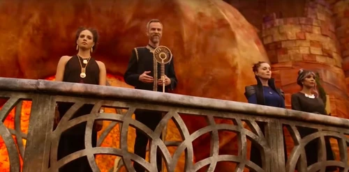 Лицо за стеклом