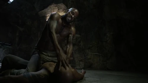 Human Trials - Phase 2: Lincoln kills another Grounder for a dose of the Red drug