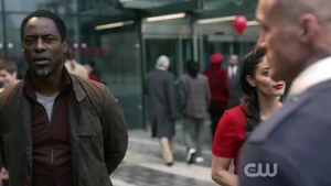 The-100-Season-3-Episode-14-Jaha & A.L.I.E.jpg (43 KB) Red Sky at Morning