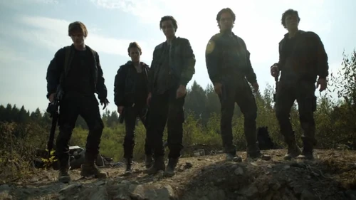 Many Happy Returns - Bellamy and the delinquents outside Mount Weather