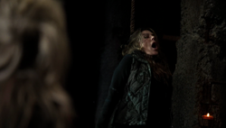 S3 episode 15 - Abby hanging.png