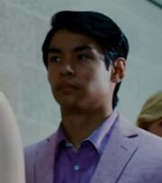 El tributo masculino del Distrito 5 antes de su entrevista.