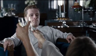 Хеймитч и Пит IMG 20171019 182641.jpg (57 КБ) Драка Пита и Хеймитча-3