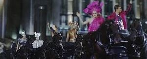 hunger games chariot parade