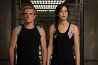 Peeta-katniss-catching-fire training