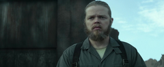Pollux viendo las ruinas del Distrito 12.png