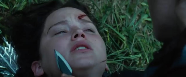 clove and katniss fight scene