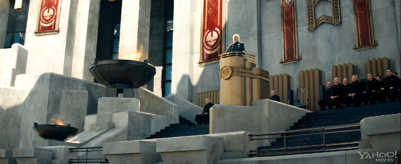 THE HUNGER GAMES: CATCHING FIRE Full Victors Banner