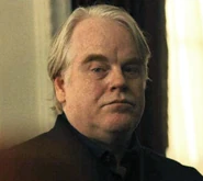 Плутарх. Серьёзность.jpg (50 КБ) Плутарх Хэвенсби - глава распорядителей 75-ых Голодных игр