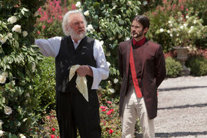 Copy of donald-sutherland-wes-bentley-the-hunger-games-image