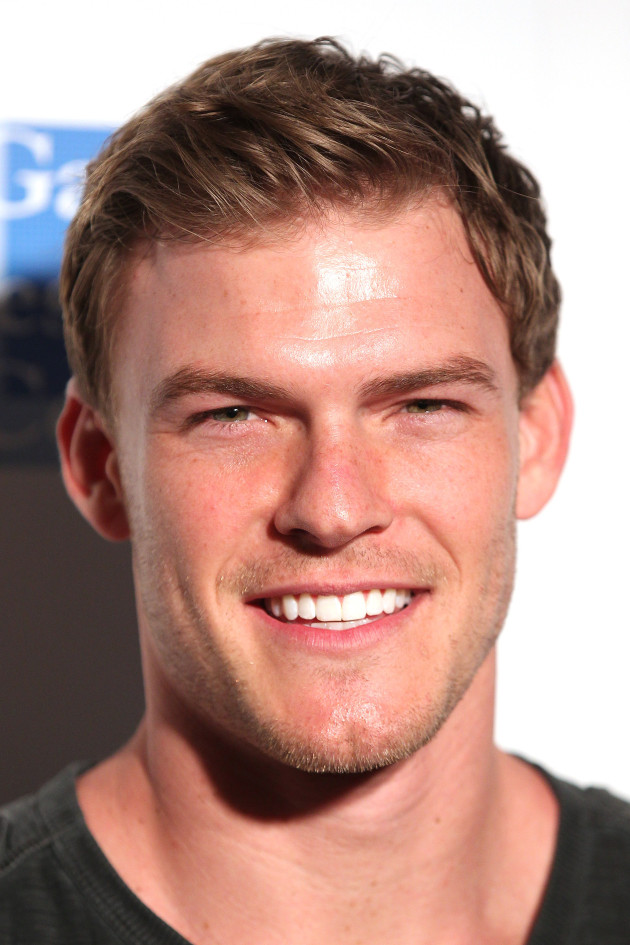 alan ritchson smallville