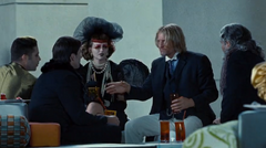 Haymitch hablando con patrocinadores