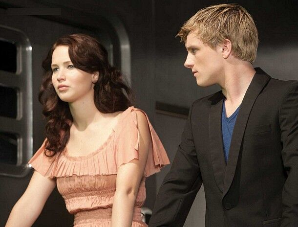 Katniss peeta train.jpg