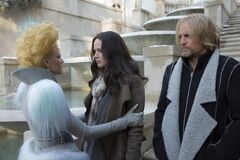 Katniss despidiendose de Effie