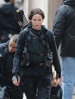 JLaw on set 2