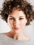 Woman-with-curly-hair