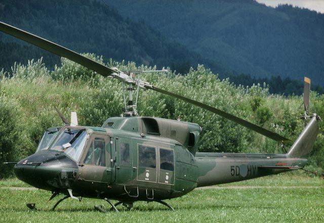 Bell 212 вертолет. Agusta-Bell ab-212. Bell ab 212. Американский вертолет Bell 212.