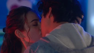 Sam Miguel Kiss 4x04.jpg (27 KB)