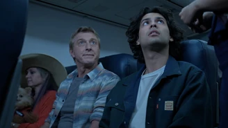 Johnny and Miguel on a plane S6 E8.jpeg (276 KB)