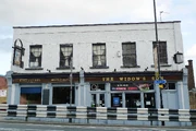 The pub in 2016, one of the last remaining pubs in Mile End.