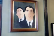 Carpentersposter.jpg (53 KB) The Kray portrait on the wall