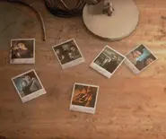 Leah's polaroids.webp (103 kB) Todas las polaroids de Leah.