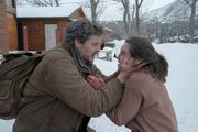 S1E8 Joel og Ellie 4