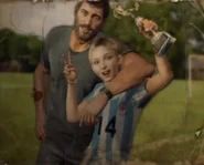 Sarah-na-meczu.jpg (15 KB) Joel i Sarah po wygranym meczu