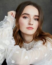 Kaitlyn Dever headshot