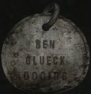 Ben Glueck.png (135 KB) Glueck's pendant in the original game and its remastered version.