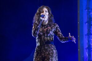 Lorde at the 2017 Glastonbury Festival