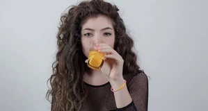 Pure Heroine - Photoshoot 2.jpeg (20 KB)