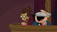 S6E03A Flip eating popcorn by tossing it into his mouth