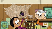 S6E21 Ronnie Anne and Lincoln set up a web with a spider on it