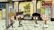 S3E10A Lance and Trent in the Mall