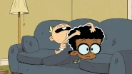 S1E14B Lily rips off Clyde's hair.gif (1.75 MB) S1E14B Lily rips off Clyde's hair
