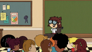 S5E11A Lisa standing above the rest of the class