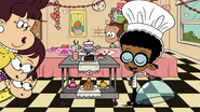 S4E18B Clyde with his desserts