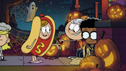 S2E24 Hot dog trick-or-treater