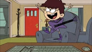 Lincoln disguised as Luna.
