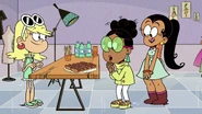 S6E25A Bruno's mini hot dogs.png (2.49 MB)