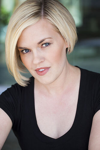 Kari Wahlgren