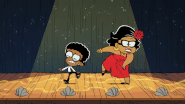 S7E09A Clyde and Nana Gayle slide off the stage