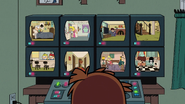 S3E18A Lisa watching her feeds