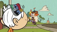 S1E24A Linc notices Luan.png (3.16 MB)