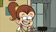 Luan giving advice.